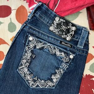Size 33 Women’s Miss Me Jeans. Great condition!